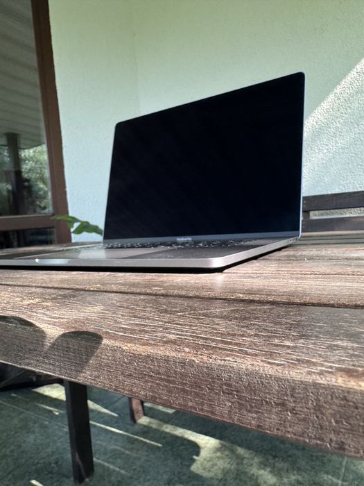 MacBook Pro 16 2019 A2141 i7 | 32GB RAM | 1TB SSD | Radeon 5300M 4GB