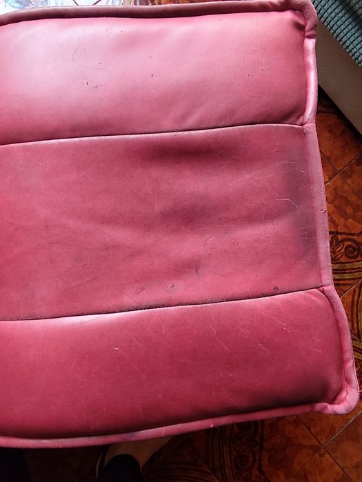 Cadeirão com pousa pés para restauro