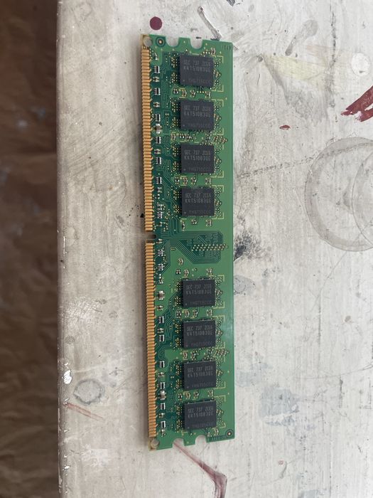 Продам оперативну память DDR2 на 1 GB