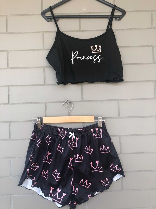 Conjunto de pijama novo 38