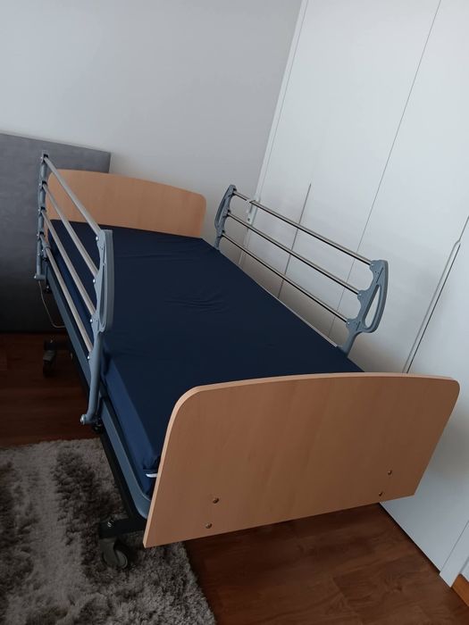 Cama hospitalar articulada