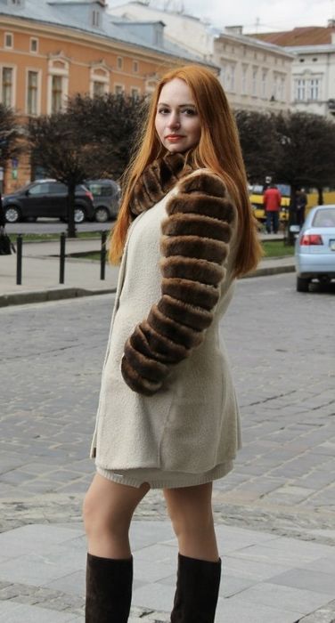 Пальто з каракульчі