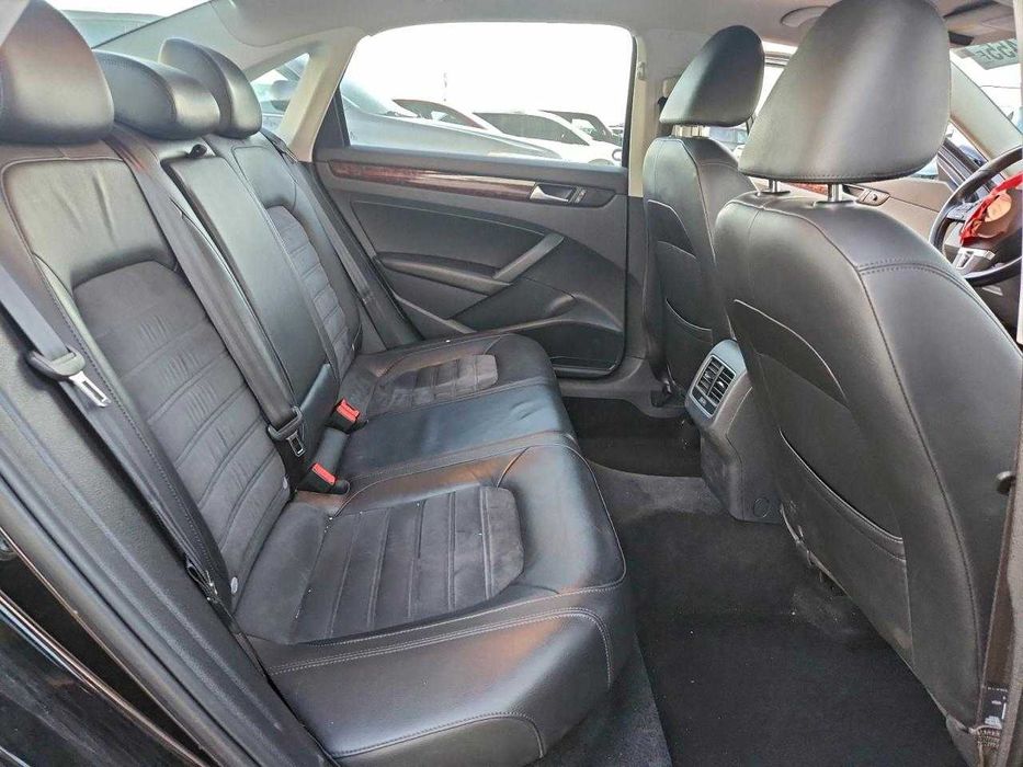 2013 Volkswagen Passat SEL Premium 2.5