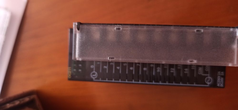 Autómato Carta de saídas OMRON CJ1W-OC211... Nova