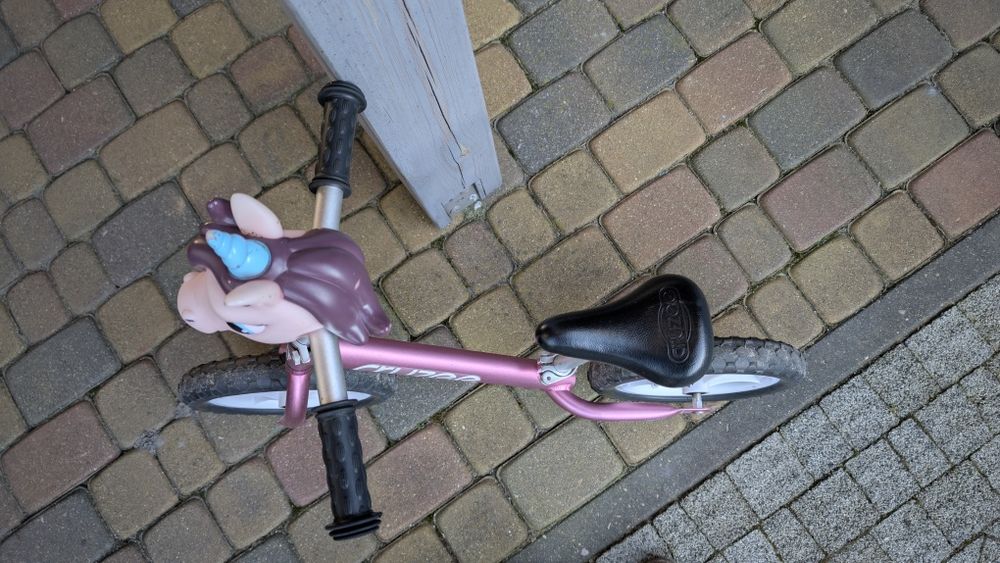 Cruzee rowerek biegowy różowy, białe koła