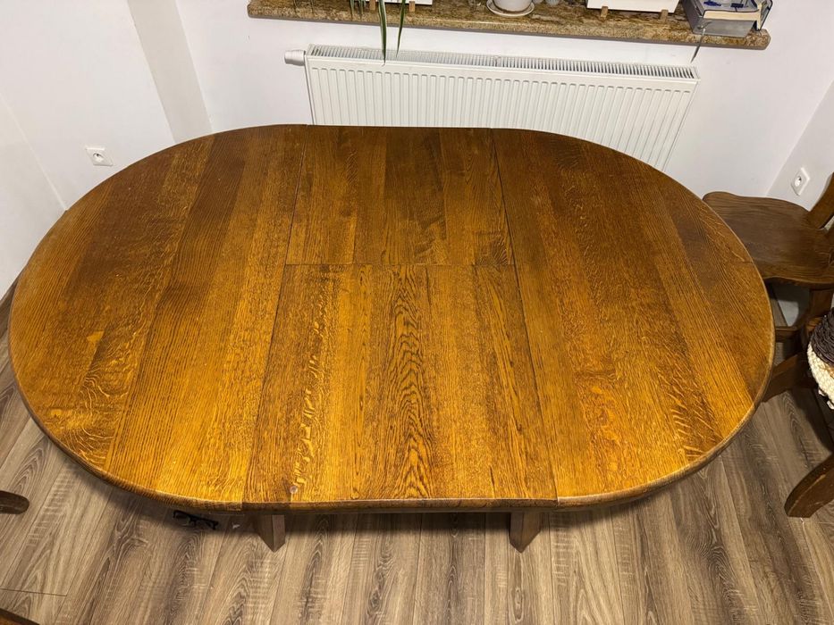 Sprzedam stół dębowy - rozkladany plus 4 krzesła