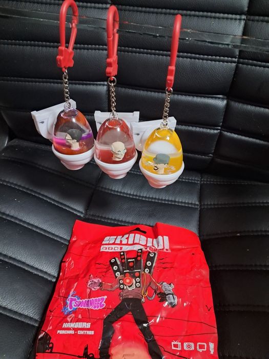 Скібіді туалет Skibidi Toilet есклюзивні акриловий  брелок з США