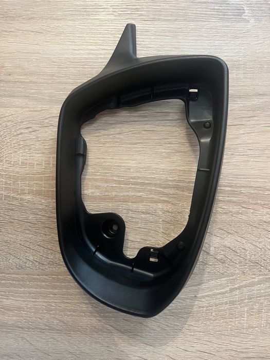 Рамка дзеркала правого Kia K5 Optima 2011 - 2105