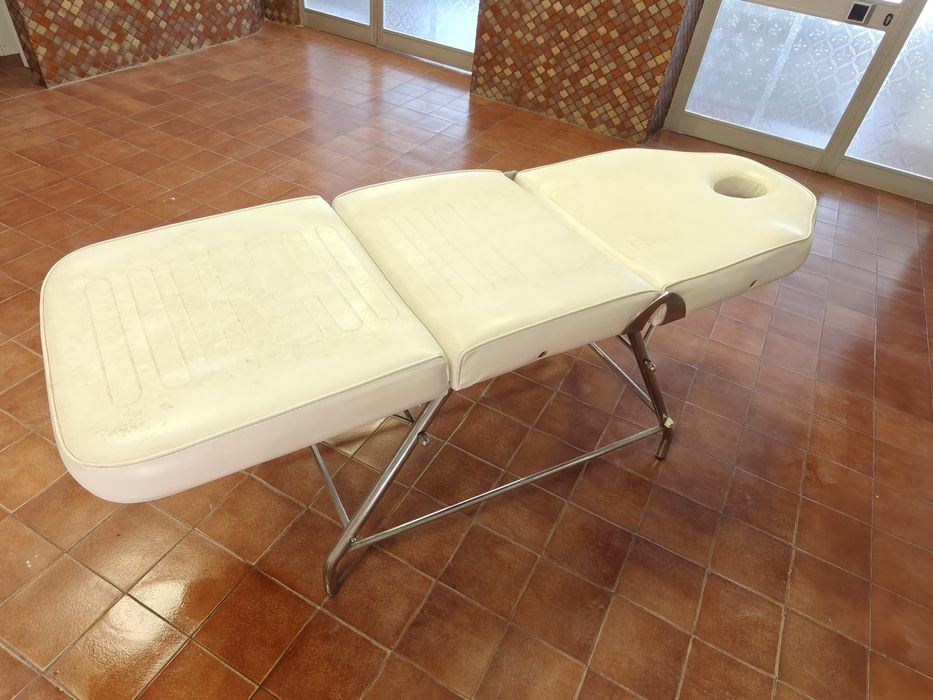 Cadeira / marquesa dobrável para estética ou massagem