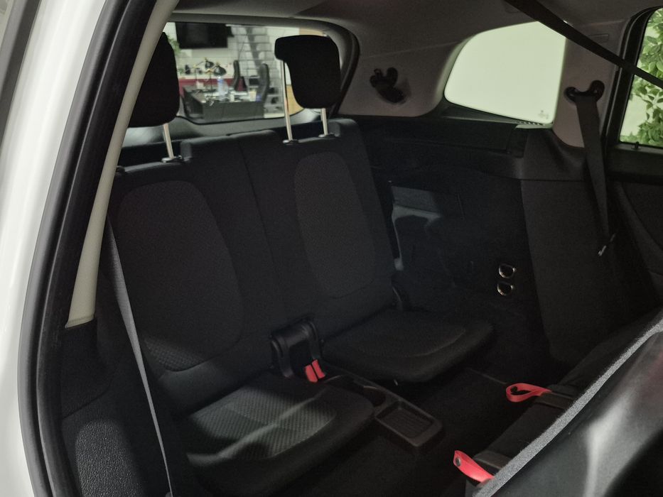 BMW 216 Gran Tourer — fotografia 8