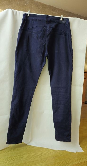 Jeans piękne jeansy spodnie granatowe czarne M 38 Italia Rome włoskie