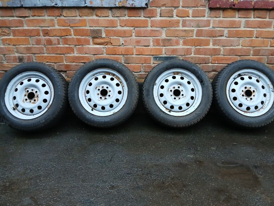 Шина для легкового автомобіля