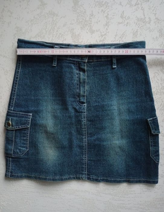 Jeansowa spódnica mini z kieszeniami  H&T