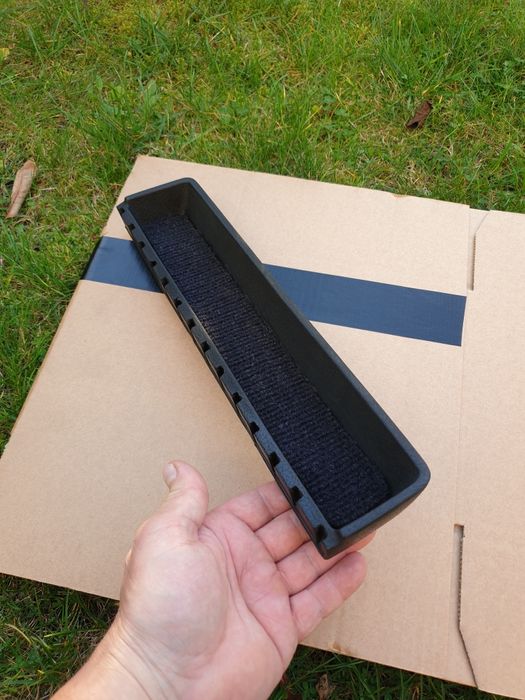 piórnik volvo 240 ,245