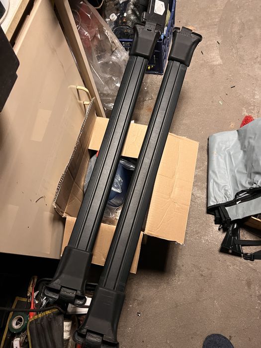 Bagażnik belki Thule Wingbar Edge czarne