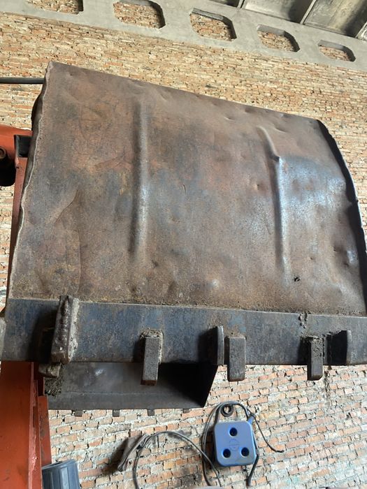 Трактор эскаватор