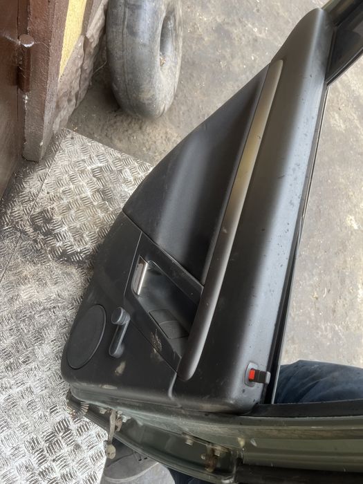 Дверь зад левая седан Opel vectra c опель вектра с год 04