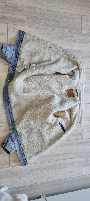Levis L.         .
