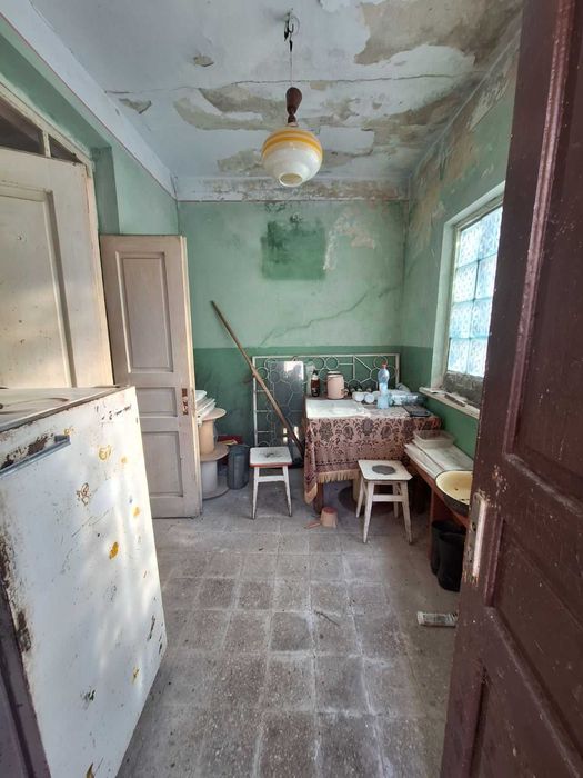 продаж будинку біля Львова