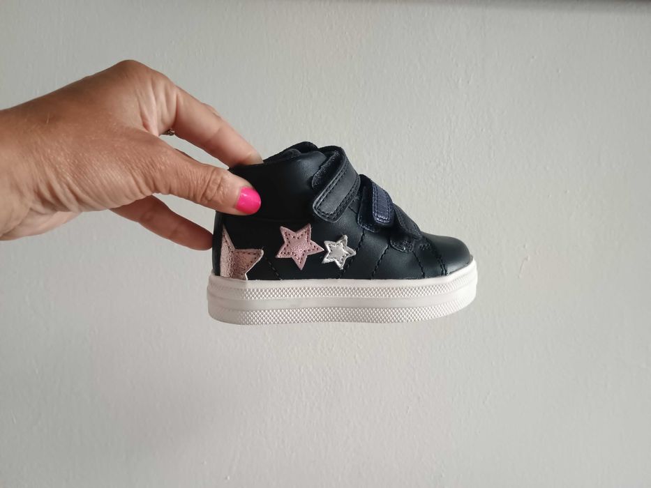 Buty dziecięce rzepy skóra Clarks 20