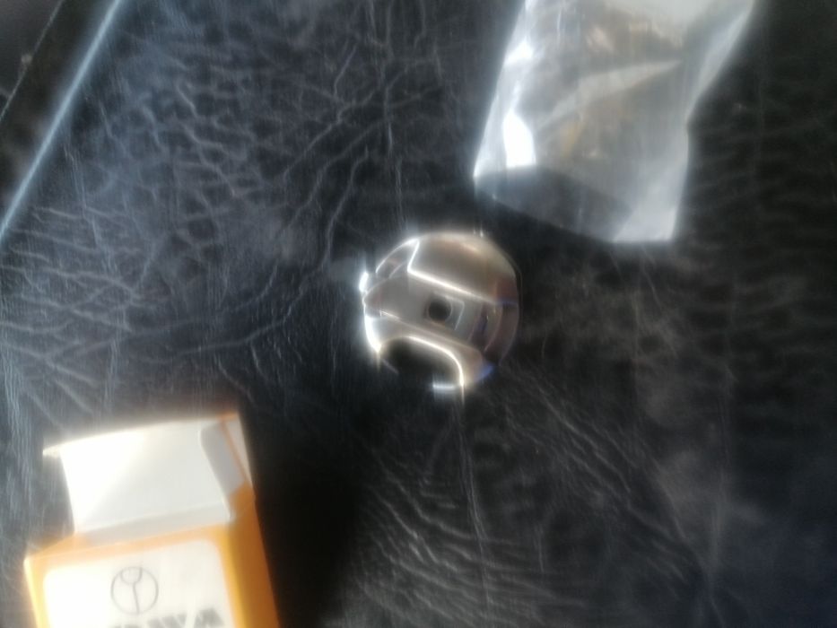 Челнок на швейную машинку