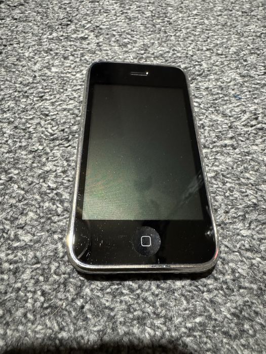iPhone 3GS w pełni sprawny, bez blokad - dobra bateria, super stan!