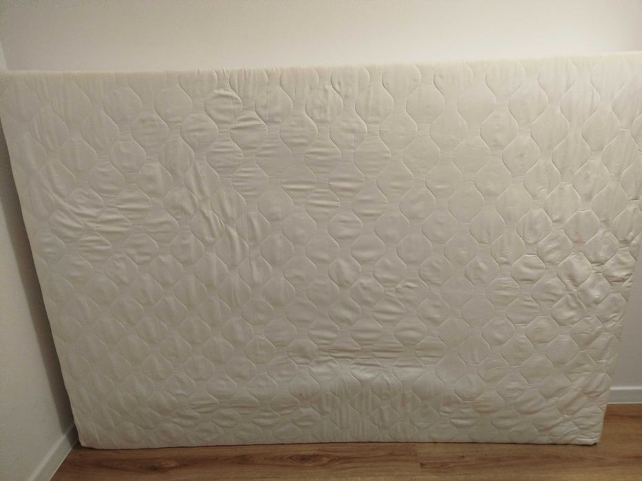Materac 140x200.