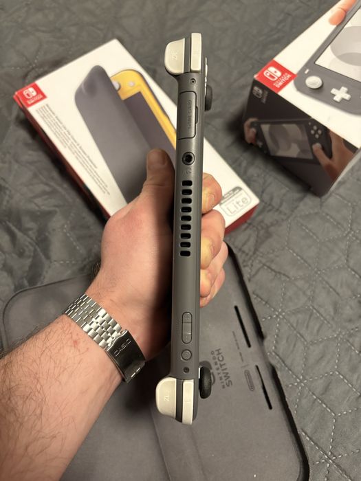 Nintebdo switch lite