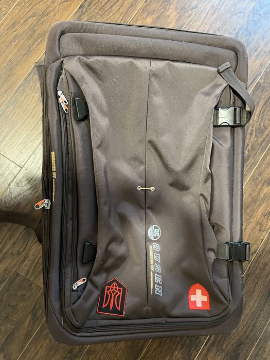 Валіза OUSEN на колесах