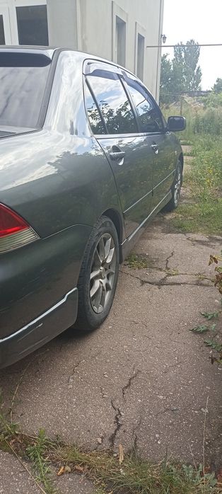 Mitsubishi lancer