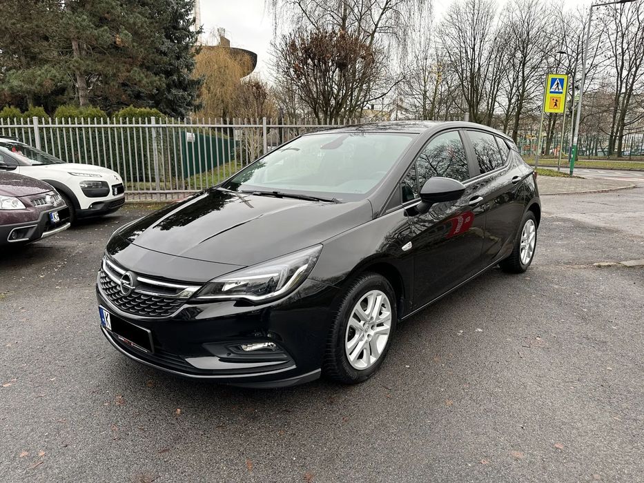 Opel Astra EURO6 - Ekonomiczny - Niski przebieg - Stan idealny