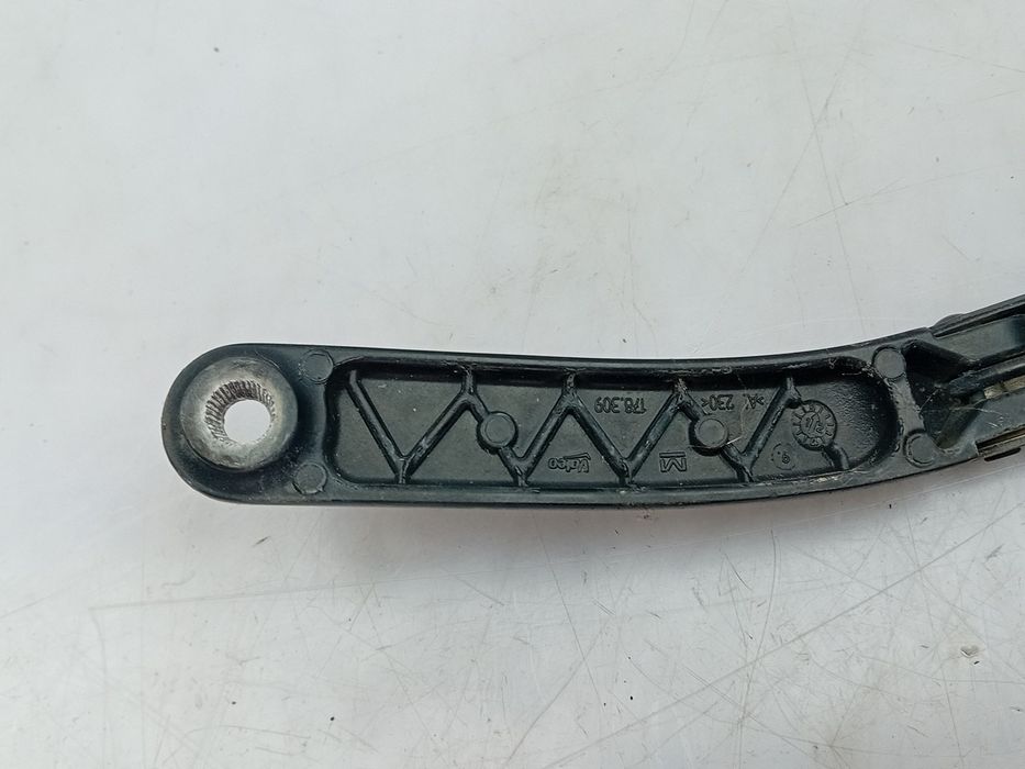 Haste / braço de escova limpa vidros frente direita AUDI A4 Avant (8K5