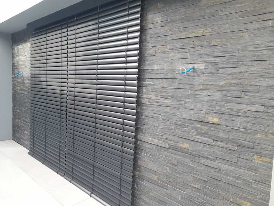 Estores, reparo e colocação