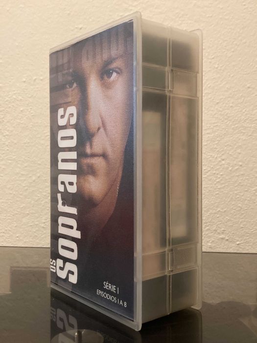 The Sopranos (Os Sopranos) - Série 1 (Ep 1-8) [1999] • VHS