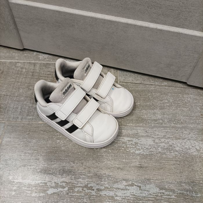 Кросівки Adidas дитячі рр 21