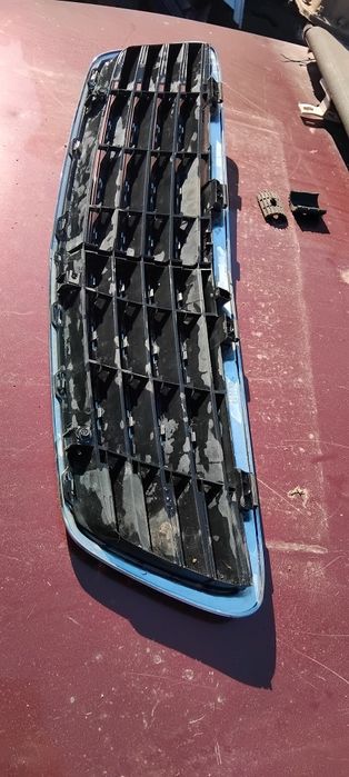 Мерседес W 220 решетка