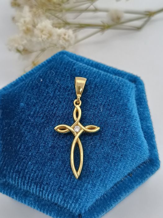 Zawieszka krzyżyk ze złota, złoto pr 585