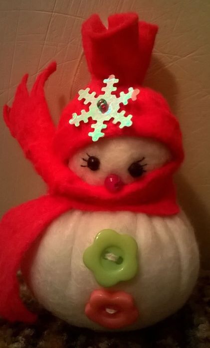 Снеговички из фетра