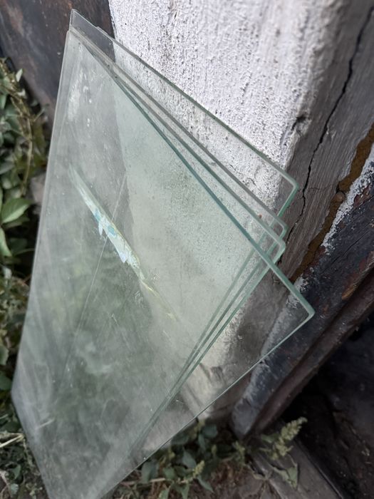 Скло прозоре для поличок вітрини