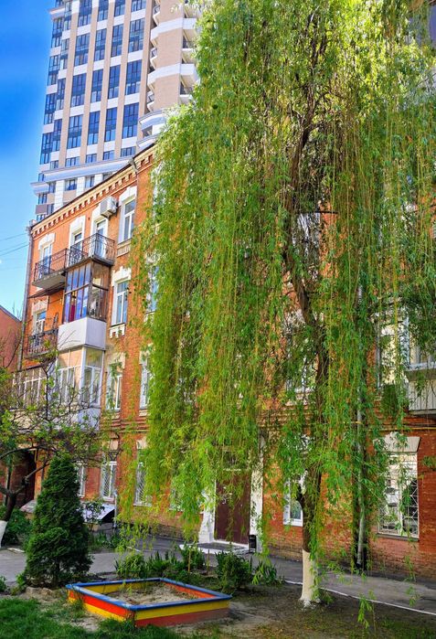Продажа 3х ком квартиры Без комиссии вул. Саксаганского 41B,  тихий центр Киева