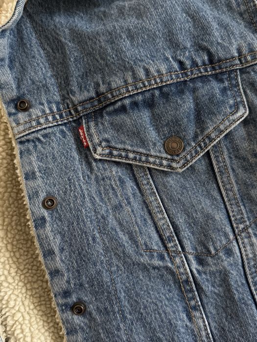 Жіноча подовжена джинсова куртка Levi’s з утепленням