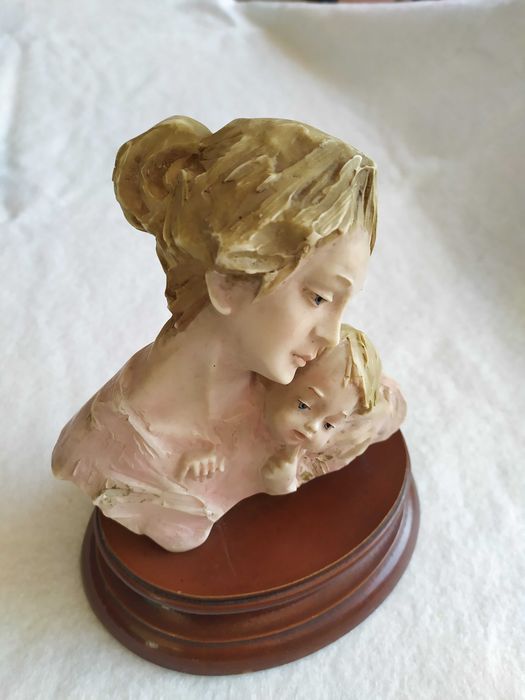 NOSSA SENHORA (cada escultura) - Negociável