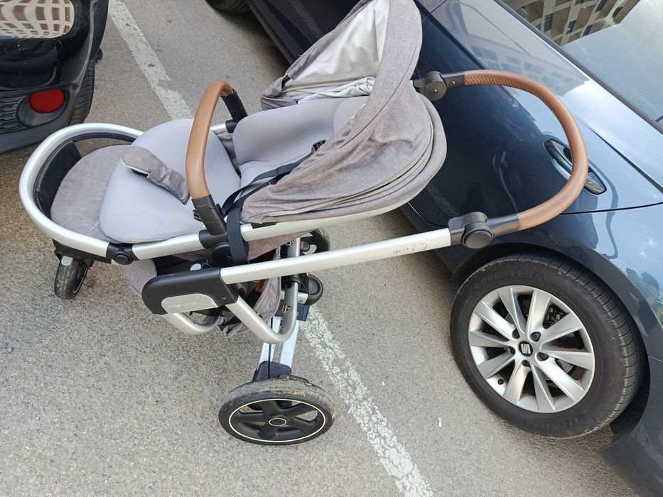 Carrinho bebé Confort + Acessórios