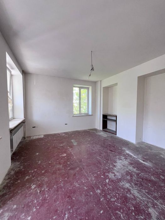 Продаж 3 кімнатної квартири в Центрі міста