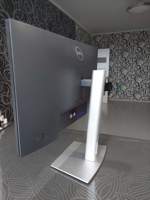 Монітор 23.8" Dell P2422H