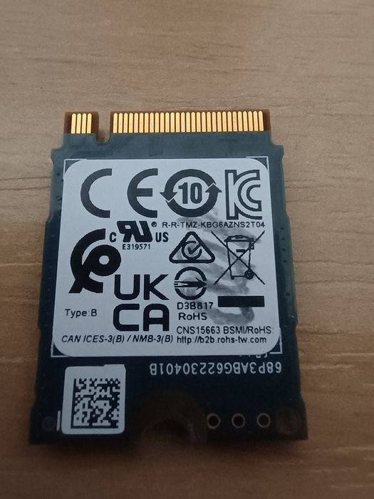 Hagibis 2230 M.2 NVMe та SSD Kioxia 2230 PCIex4 Gen4 NVMe 256 ГБ (BG6)