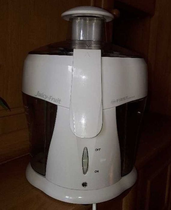 First FA-5208 соковитискач