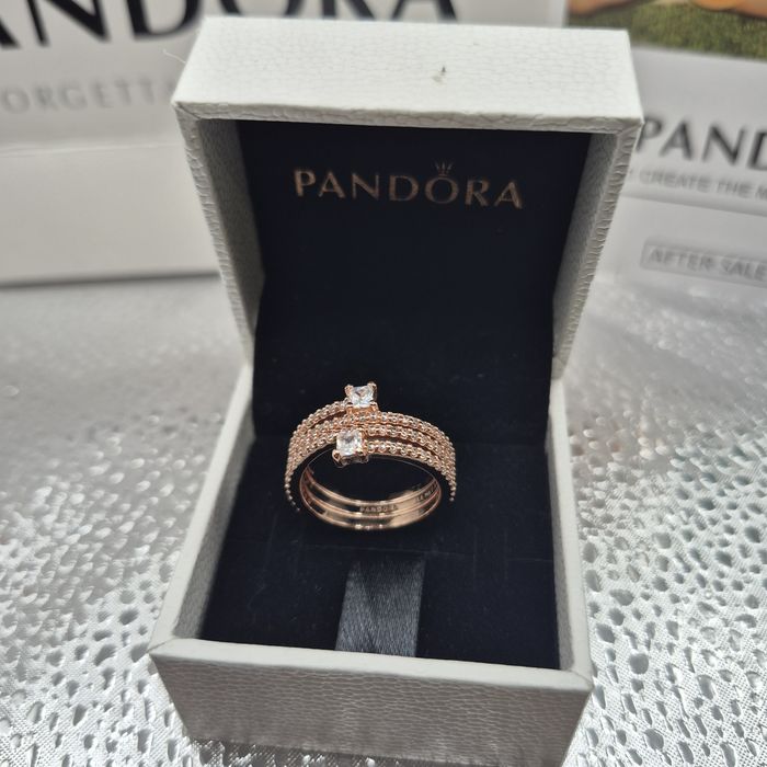 Anel Pandora Rose Sparkling Triple Spiral