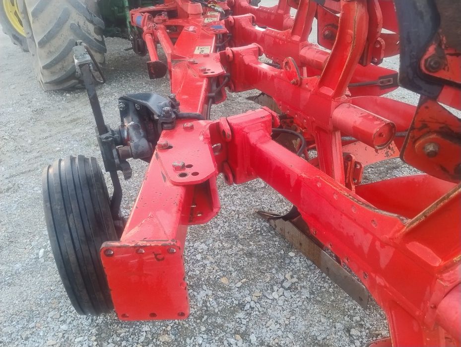 Kuhn  kuhn kuhn kuhn