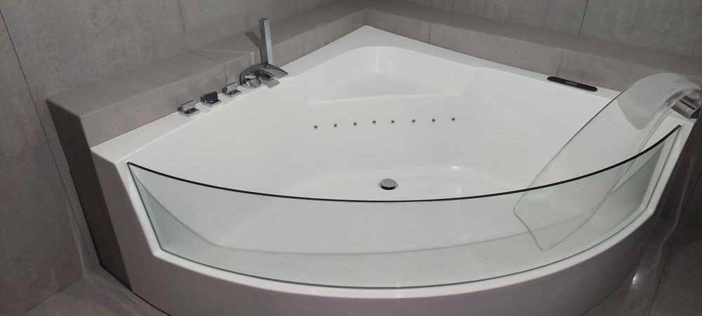 Wanna narozna z hydromasazem